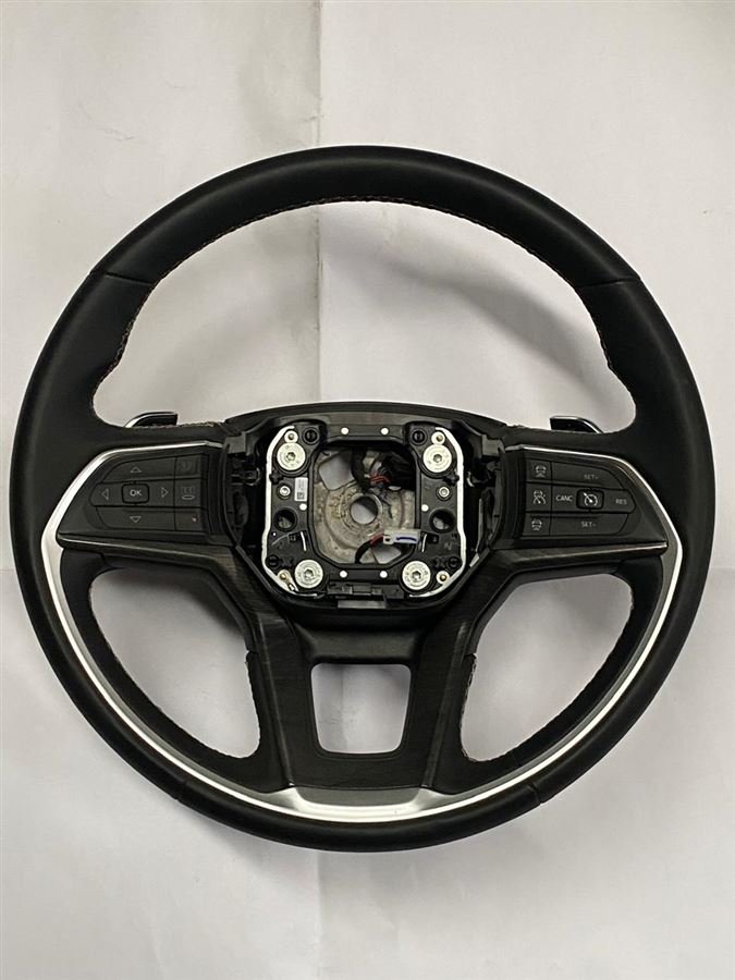 Volante RAM en cuero