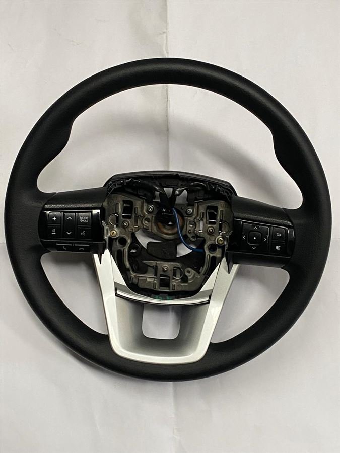 Volante Toyota con detalle blanco